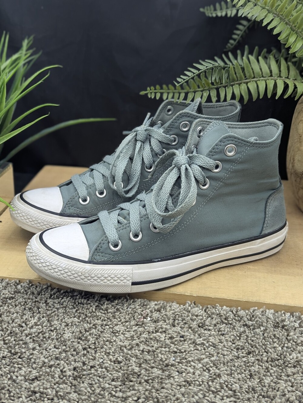 Converse Chuck Taylor All Star High Top Women's Size 8.5 Casual Comfort Shoes